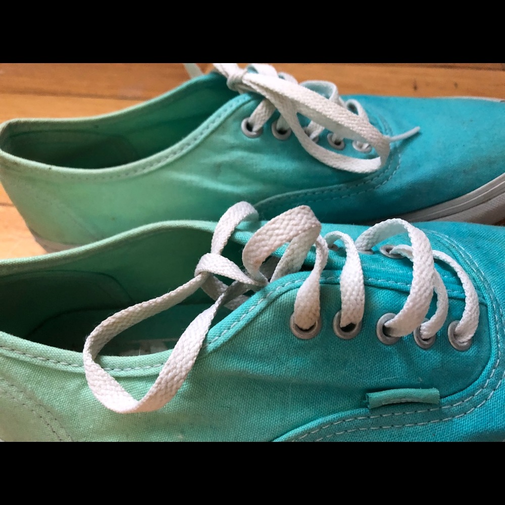 Vans - Picture 2 of 3